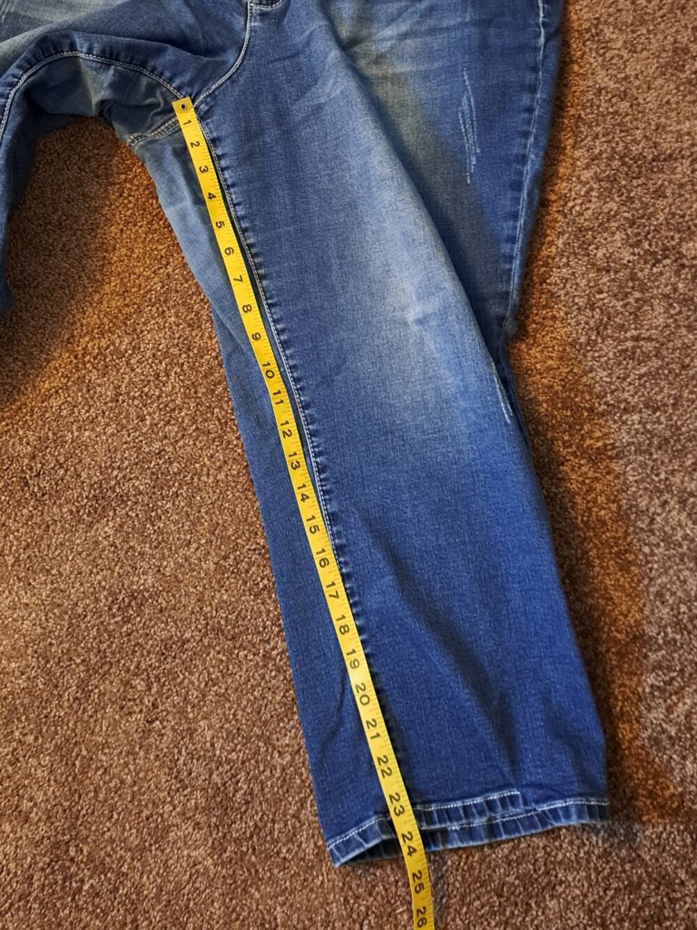 Est.1946 Denim Cropped Jeans With Rhinestone Embellished Flap Pockets - Picture 8 of 10